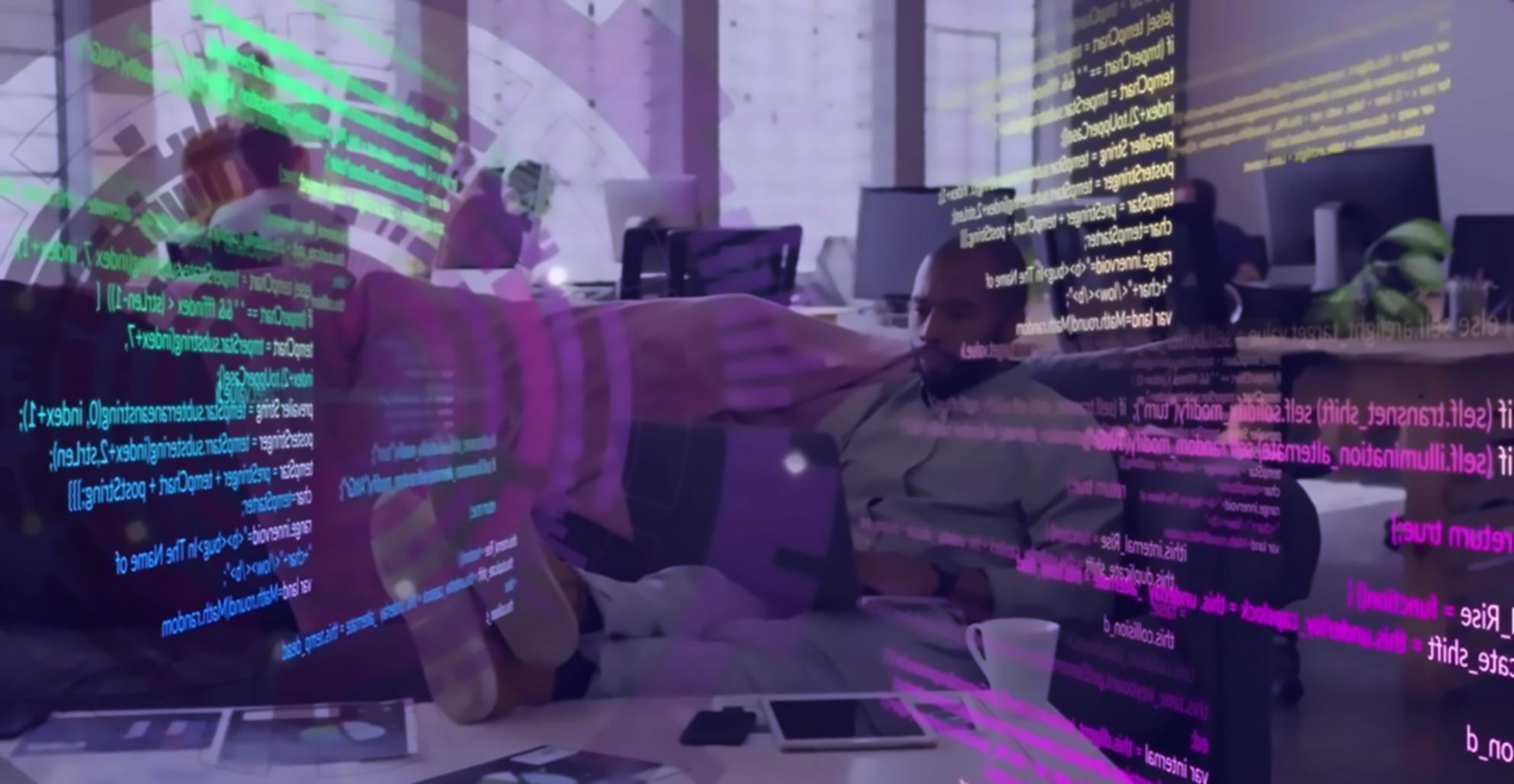 Analyse de données et recherche de mots-clés sur écran d'ordinateur